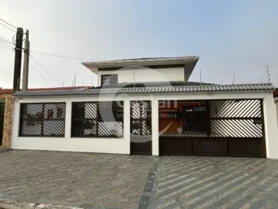 Sobrado com 4 Quartos à venda, 360m² no Balneário Stella Maris, Peruíbe