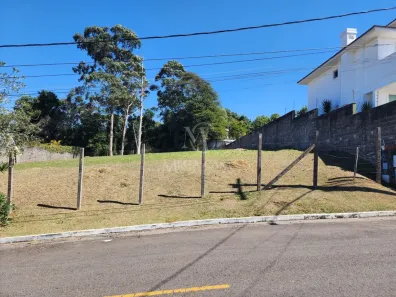 Lote/Terreno à venda, 810m² no São Pedro, Juiz de Fora