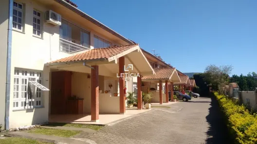 Casa com 3 Quartos à venda, 130m² no Camobi, Santa Maria