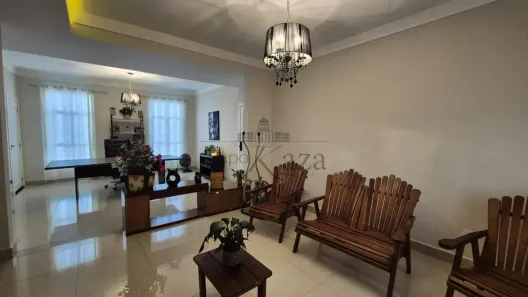 Casa de Condomínio com 3 Quartos para alugar, 375m² no Jardim Califórnia, Jacareí