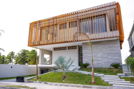Casa de Condomínio com 8 Quartos à venda, 608m² no Guarajuba (Monte Gordo), Camaçari