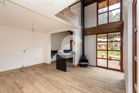 Casa de Condomínio com 2 Quartos à venda, 100m² no Itaipava, Petrópolis