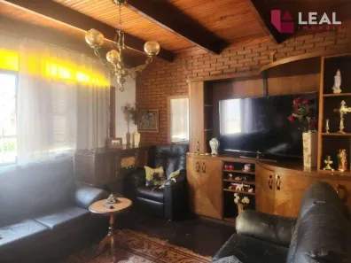 Casa com 3 Quartos à venda, 131m² no Jardim São José, Pouso Alegre