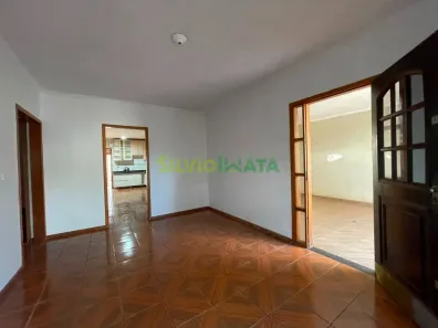 Casa com 3 Quartos para alugar, 200m² no Parque das Laranjeiras, Maringá