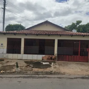 Casa com 3 Quartos à venda, 300m² no Setor Garavelo, Aparecida de Goiânia