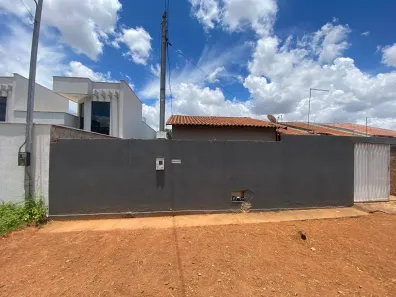 Casa com 2 Quartos à venda, 369m² no Parque Hayala, Aparecida de Goiânia