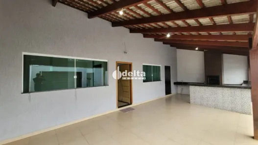Casa com 3 Quartos à venda, 153m² no Jardim Patrícia, Uberlândia