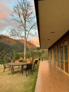 Sobrado com 3 Quartos à venda, 200m² no Itaipava, Petrópolis