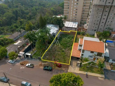Lote/Terreno à venda, 600m² no Centro, Cascavel