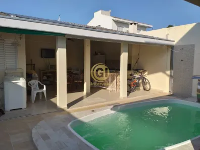 Sobrado com 3 Quartos à venda, 250m² no Loteamento Villa Branca, Jacareí
