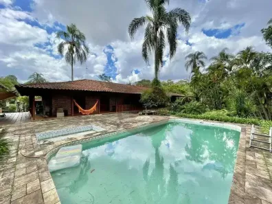Imóvel Comercial com 5 Quartos para alugar, 756m² no Vila Santo Antônio, Cotia