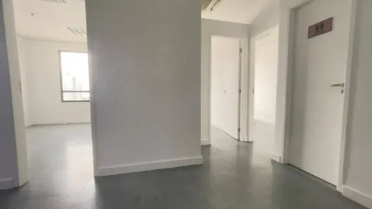 Sala Comercial para venda ou aluguel, 49m² no Alphaville Industrial, Barueri