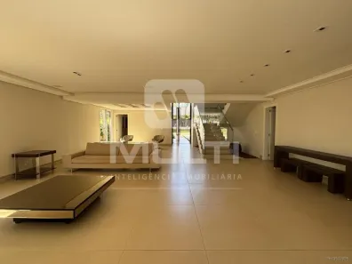 Casa de Condomínio com 4 Quartos à venda, 425m² no Morada da Colina, Uberlândia