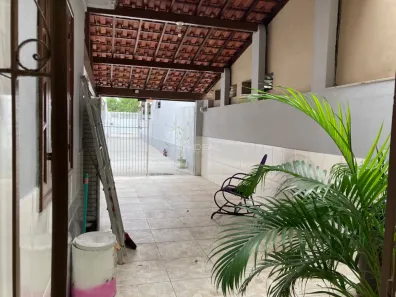 Casa com 3 Quartos para alugar, 104m² no Parque Aurora, Campos dos Goytacazes
