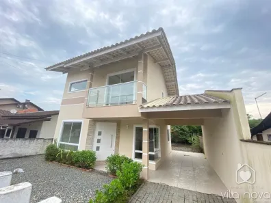 Casa com 3 Quartos à venda, 120m² no Vila Nova, Joinville