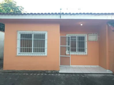 Casa com 2 Quartos à venda, 80m² no Vila Santa Cruz, Duque de Caxias