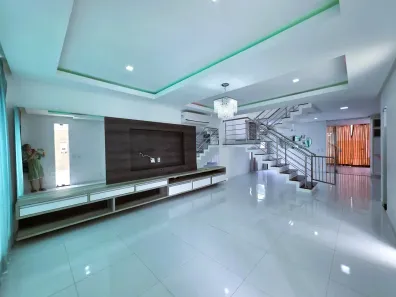 Casa de Condomínio com 3 Quartos para alugar, 360m² no Ponta Negra, Manaus
