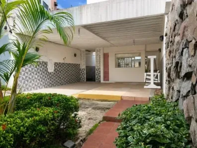 Casa com 4 Quartos para alugar no Boa Viagem, Recife