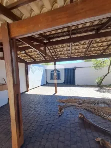 Casa com 4 Quartos à venda, 250m² no Jardim Karaíba, Uberlândia