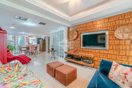 Casa com 4 Quartos à venda, 368m² no Chácara das Pedras, Porto Alegre