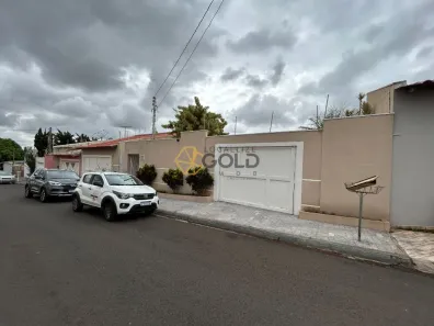 Casa com 3 Quartos à venda, 500m² no Prolongamento Jardim Lima, Franca