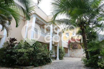Casa com 10 Quartos à venda, 602m² no Santa Teresa, Rio de Janeiro