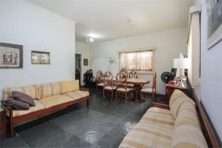 Casa com 3 Quartos à venda, 272m² no Vila Hamburguesa, São Paulo