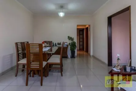 Casa com 3 Quartos à venda, 252m² no Vila Butantã, São Paulo