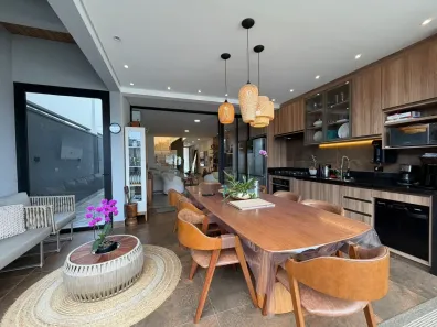 Sobrado com 5 Quartos à venda, 250m² no Morada da Praia, Bertioga