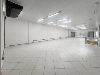 Sala Comercial para alugar, 250m² no Centro, Passo Fundo