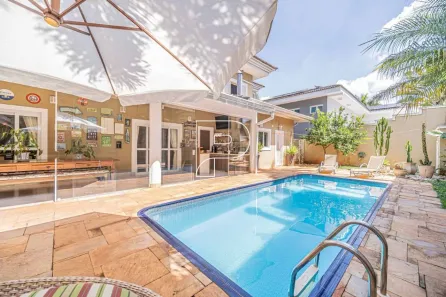 Casa de Condomínio com 4 Quartos à venda, 394m² no Jardim Indaiá, Embu das Artes