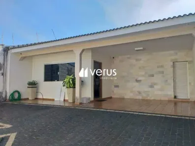 Casa com 5 Quartos à venda, 220m² no Brasil, Uberlândia