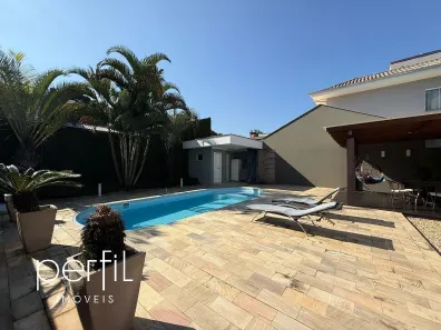 Sobrado com 3 Quartos à venda, 240m² no Floresta, Joinville
