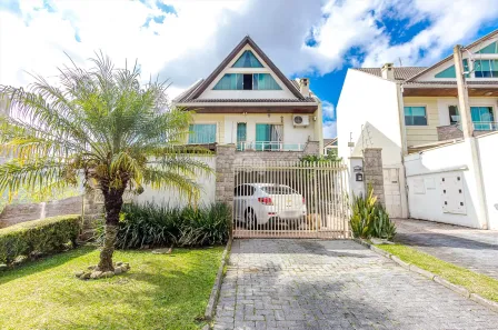 Sobrado com 4 Quartos à venda, 237m² no Atuba, Curitiba