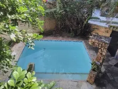 Sobrado com 3 Quartos à venda, 360m² no Santa Rosa, Niterói