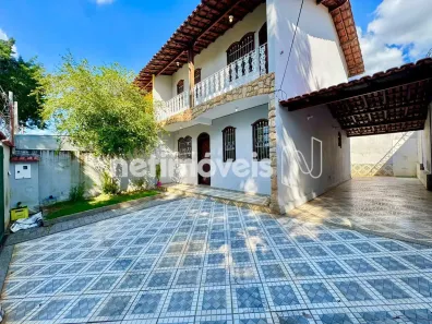 Casa com 4 Quartos à venda, 180m² no Serrano, Belo Horizonte