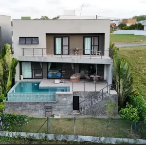 Casa com 4 Quartos à venda, 300m² no Várzea, Recife