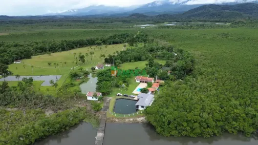 Casa com 10 Quartos à venda, 360000m² no Alexandra, Paranaguá