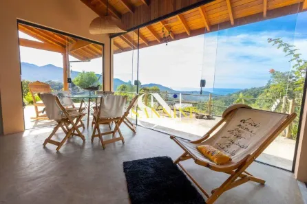 Fazenda/Sítio com 4 Quartos para venda ou aluguel, 302m² no Pedrinha, Guaratinguetá