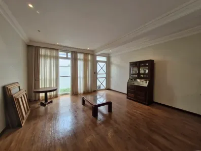 Casa com 3 Quartos à venda, 237m² no Centro, Uberlândia