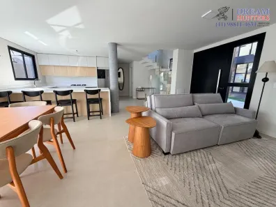 Casa de Condomínio com 3 Quartos à venda, 234m² no Mercês, Curitiba