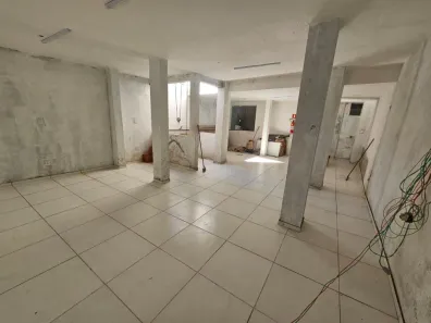 Ponto Comercial para alugar, 110m² no Itapuã, Salvador