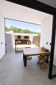 Casa de Condomínio com 3 Quartos à venda, 135m² no Villas do Jaguari, Santana de Parnaíba
