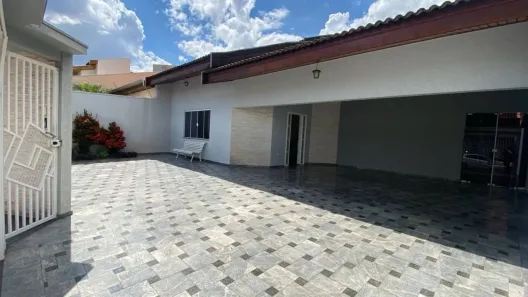 Casa com 4 Quartos para alugar, 220m² no Jardim Ipiranga, Americana