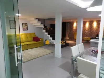Casa com 3 Quartos à venda, 240m² no Piratininga, Niterói