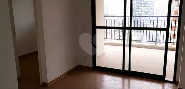 Apartamento com 3 Quartos para alugar, 69m² no Vila Firmiano Pinto, São Paulo