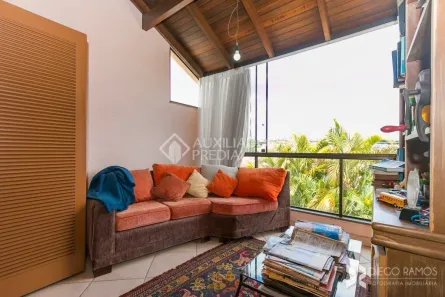 Casa com 4 Quartos à venda, 300m² no Chácara das Pedras, Porto Alegre
