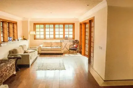 Sobrado com 5 Quartos à venda, 800m² no Jardim Leonor, São Paulo
