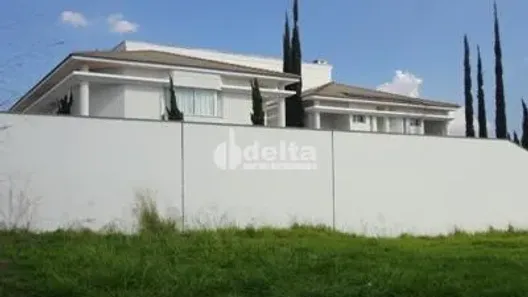 Casa com 4 Quartos à venda, 850m² no Morada da Colina, Uberlândia