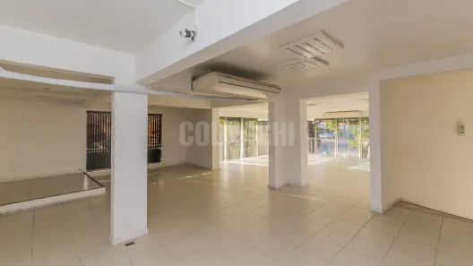 Prédio Comercial à venda, 550m² no Passo da Areia, Porto Alegre
